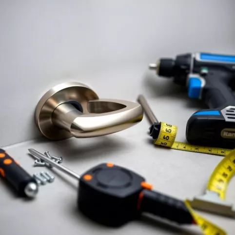 Jak Zamontować Klamkę Do Łazienki