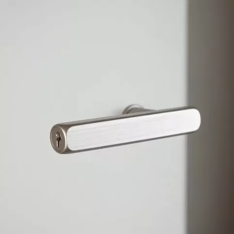 Klamka z zamkiem do drzwi balkonowych dwie strony