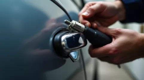 Koszt wymiana klamki w samochodzie Olsztyn